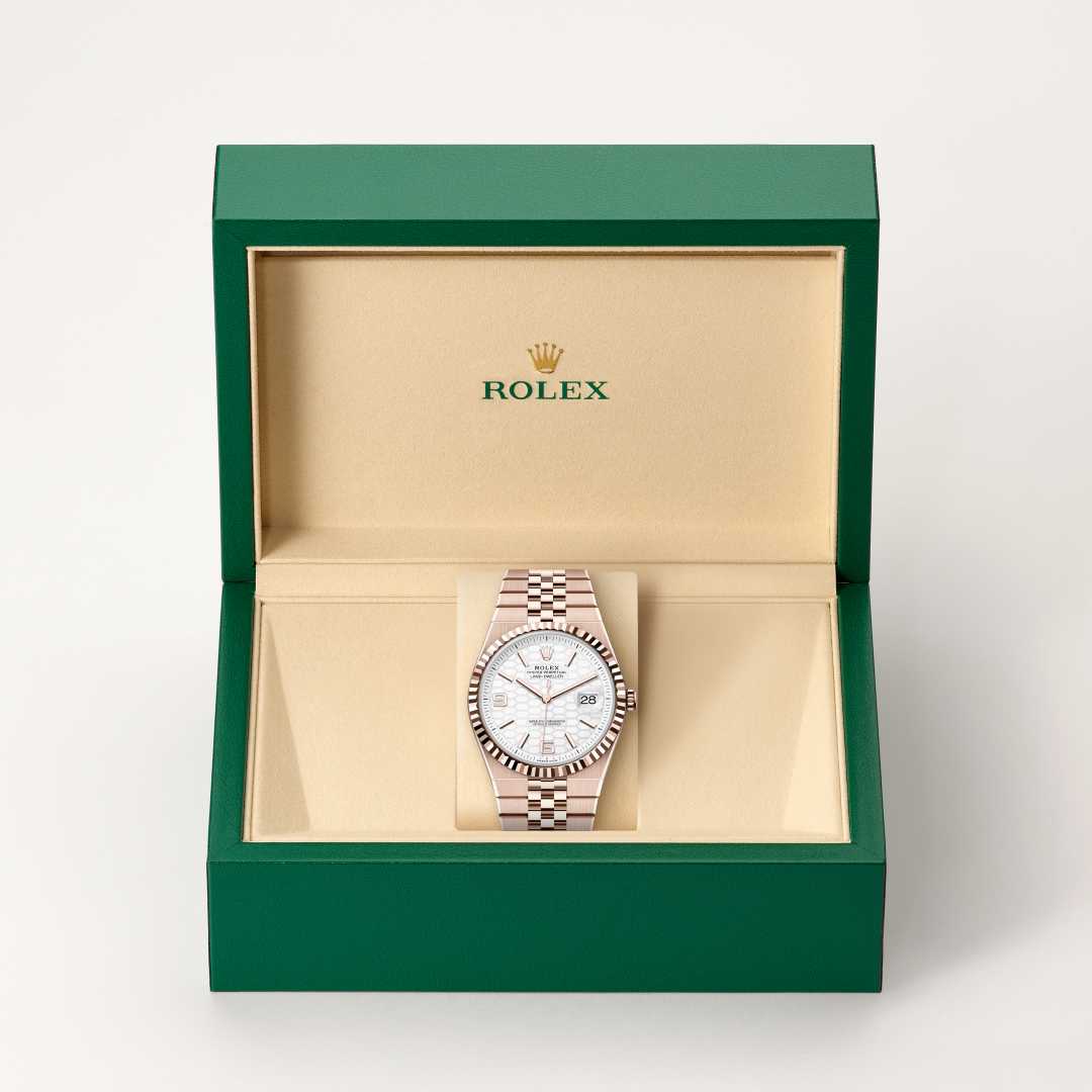 Rolex Land-Dweller 40